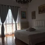 فندق مبيت وإفطار Luna Bianca *